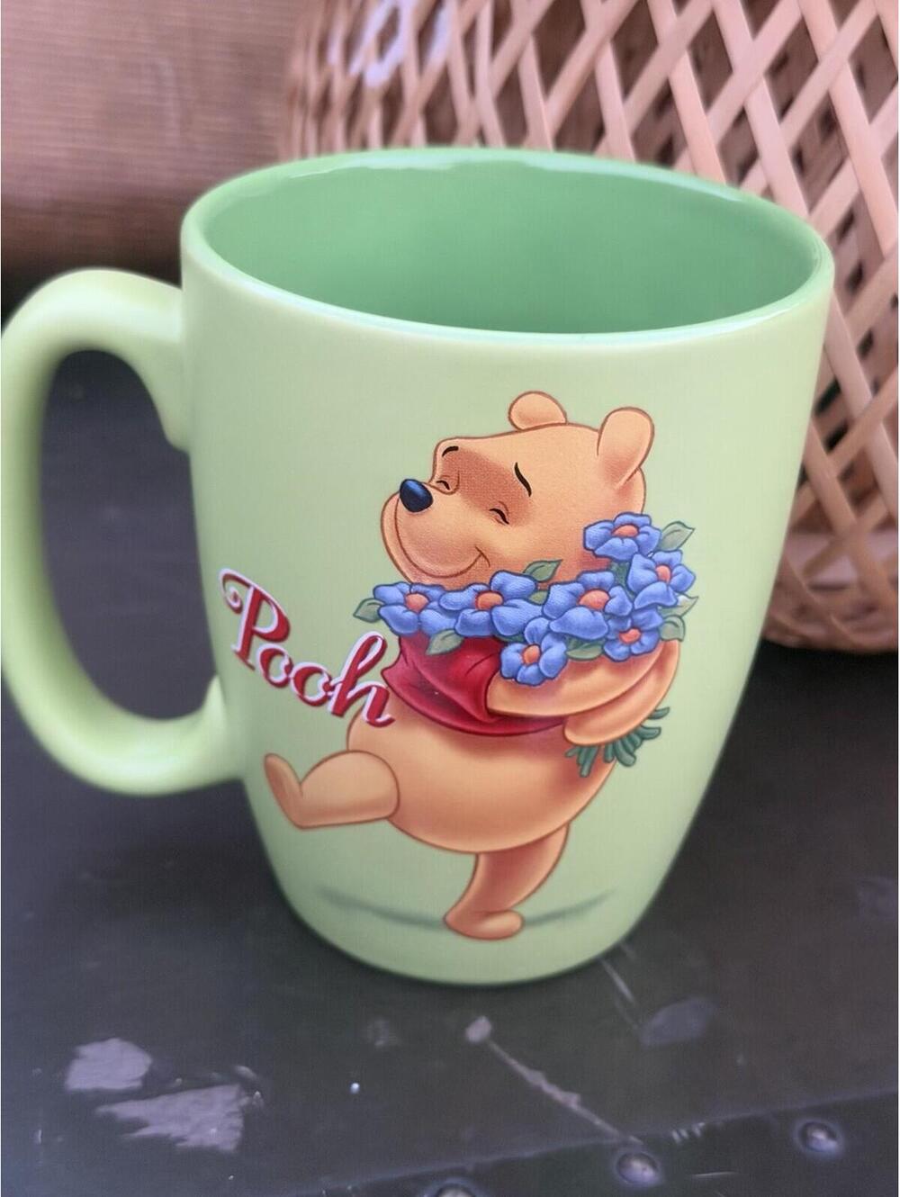✨ 🍯🐻 Disney Store Winnie the Pooh 🍯🐻 Green Ceramic Mug Disney Franchise ✨